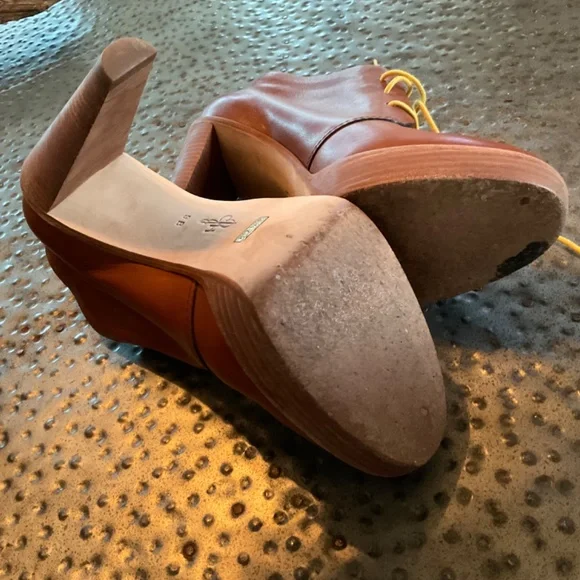 Cole Haan Stephanie Air Chukka, Woodbury - Picture 5 of 9